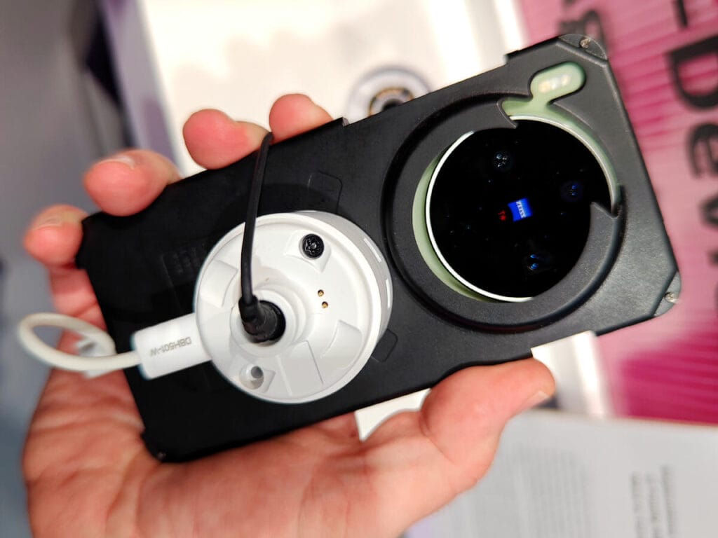 Vivo X300 Max: Первые подробности о новом флагмане с 7000 мАч батареей