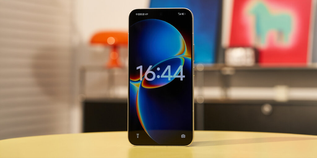 Фото Xiaomi HyperOS 3: новые исправления багов для флагманов и их глобальная
доступность
