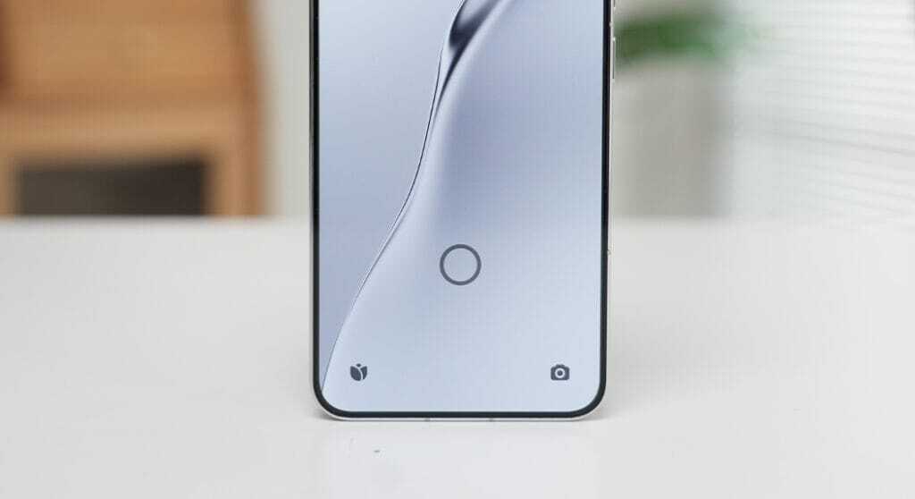 Huawei возвращает полезный жест: как открыть шторку уведомлений боковым сенсором
отпечатка