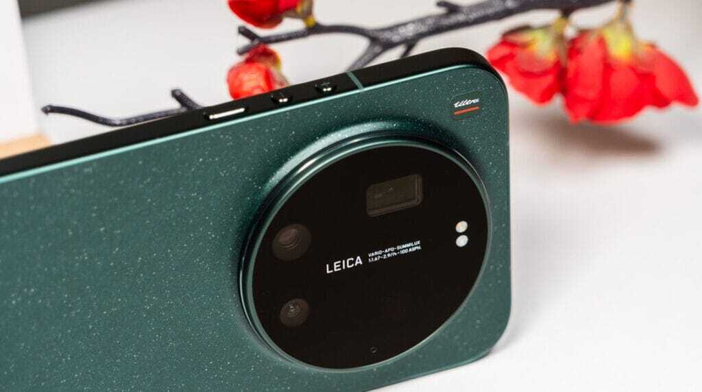 Xiaomi 17 Ultra получил крупнейшее обновление HyperOS с Leica Instant Mode и 200
млн водяных знаков